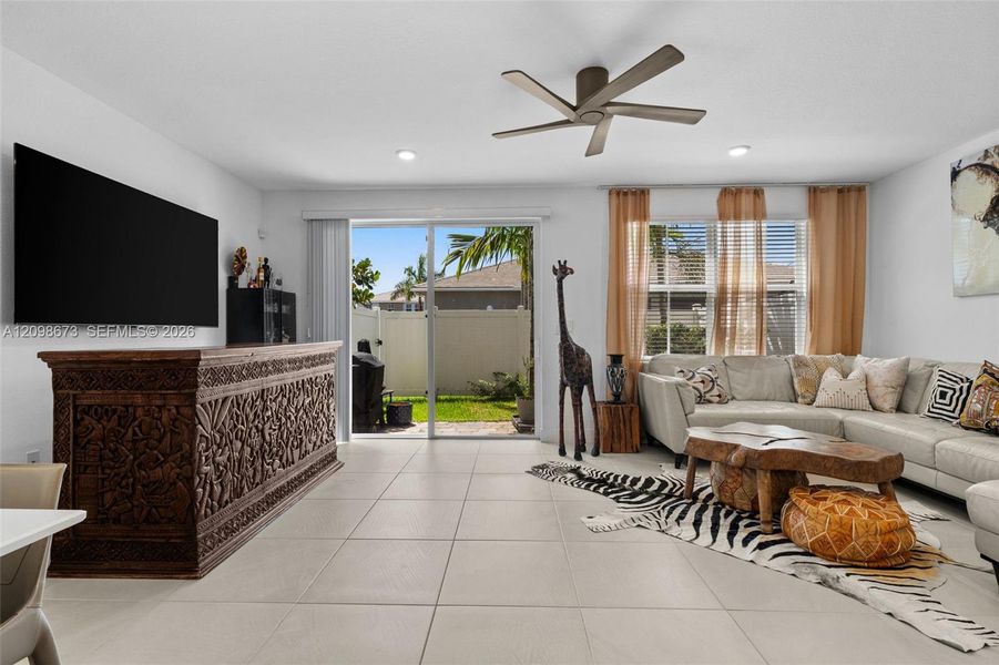 Furnished interior view inside a new home in , Pembroke Pines (Image 34).