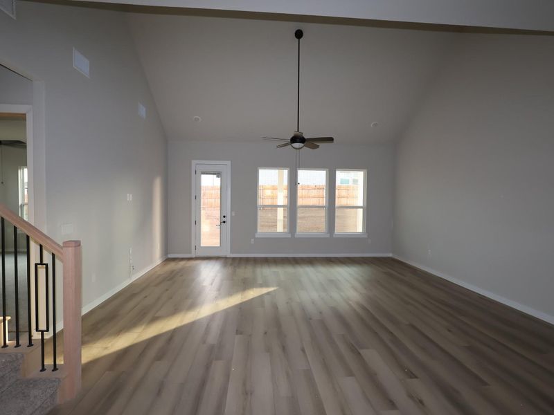 Spacious, unfurnished interior of a new home in Edgewood, Leander (Image 7).