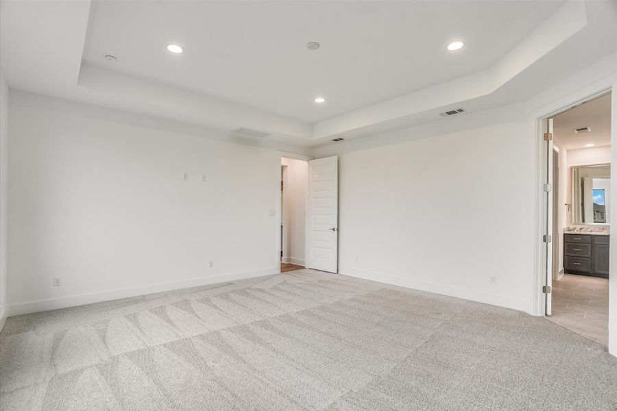 Representative unfurnished interior of a home built from the Bandera II by Giddens Homes in Whispering Wind, Bertram (Image 103).
