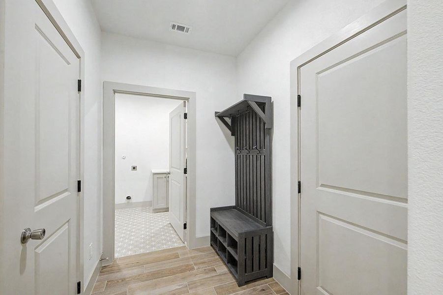 Furnished interior view inside a new home in , Wimberley (Image 18).