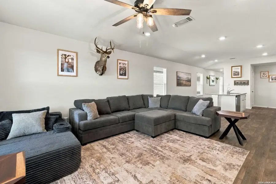 Furnished interior view inside a new home in Winding Creek, New Braunfels (Image 4).