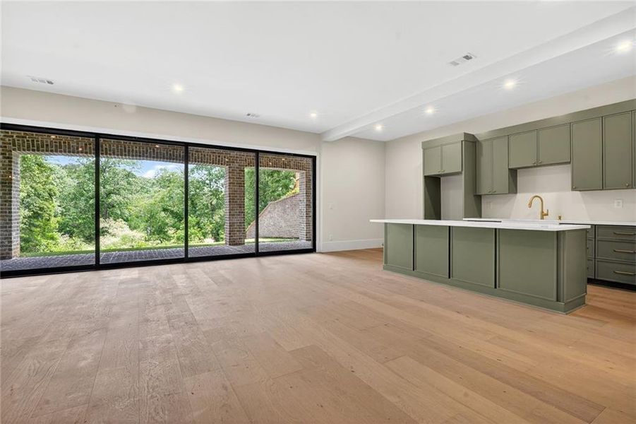 Spacious, unfurnished interior of a new home in , Roswell (Image 22).