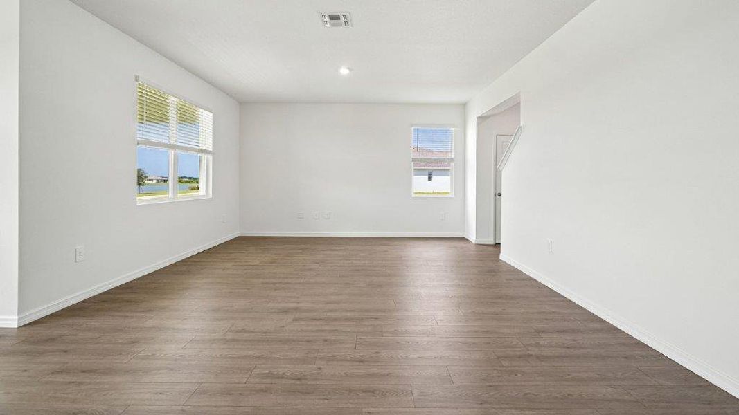Representative unfurnished interior of a home built from the THE McKENNA by D.R. Horton in Summerlin at Hawthorne Ranch, Lakeland (Image 25).