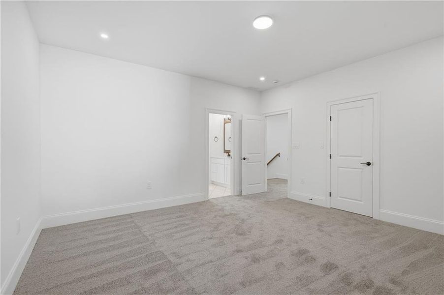 Spacious, unfurnished interior of a new home in , Buford (Image 31).