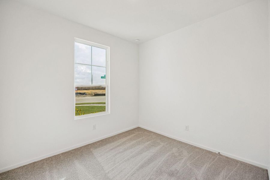 Spacious, unfurnished interior of a new home in Stokesbury, Waller (Image 20).