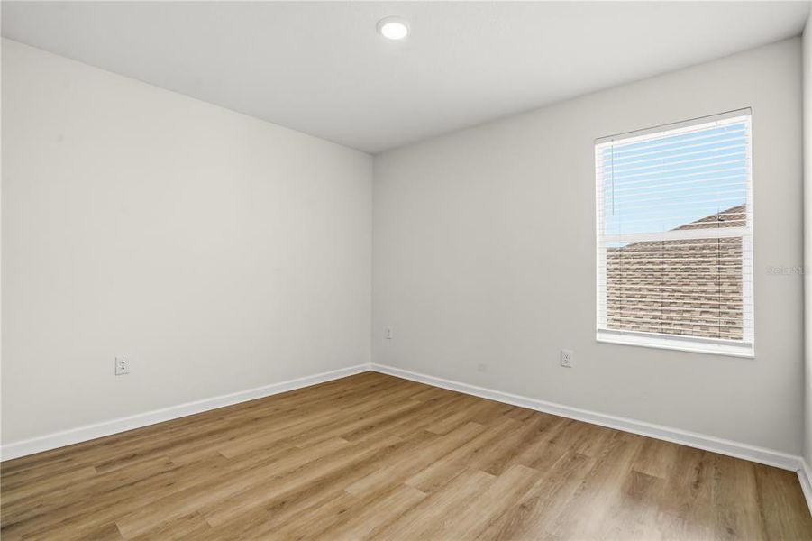 Spacious, unfurnished interior of a new home in Cascades, Davenport (Image 30).