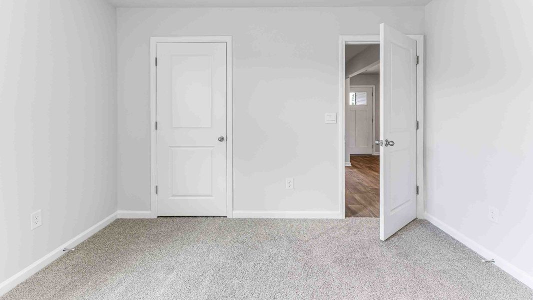 Spacious, unfurnished interior of a new home in Vineyard Trail, Jacksonville (Image 14). Spacious, unfurnished interior of a new home in Vineyard Trail, Jacksonville (Image 14).