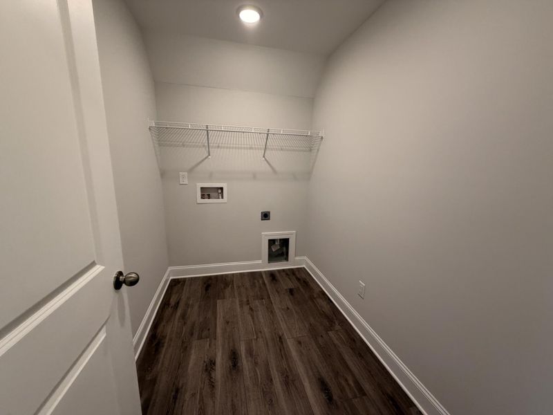Spacious, unfurnished interior of a new home in Harrisburg Village Townhomes, Harrisburg (Image 14).