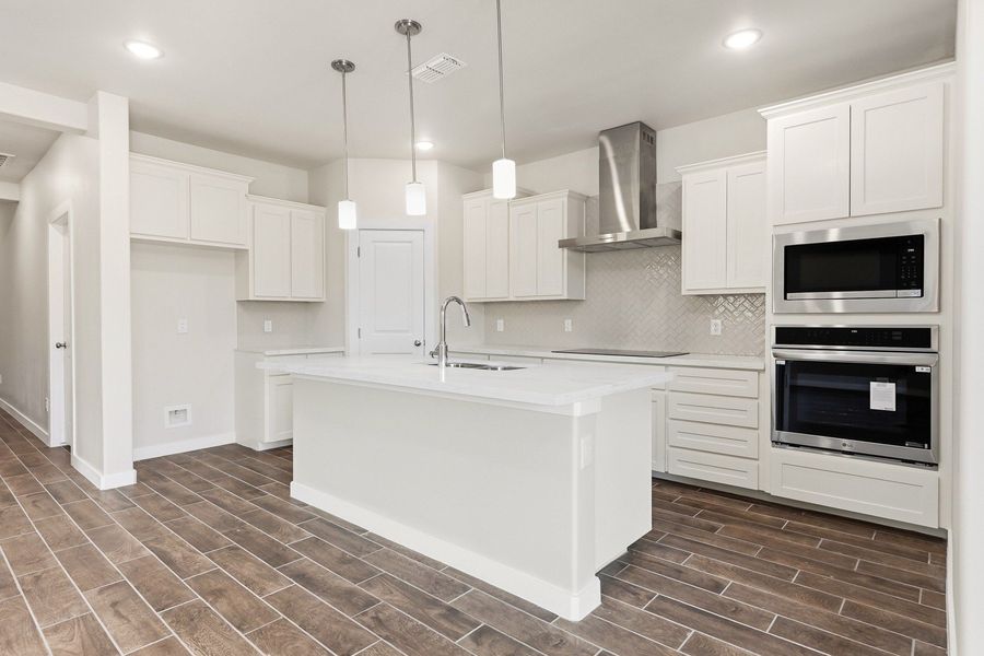Furnished interior view inside a new home in Paloma Ranch, Harlingen (Image 3).