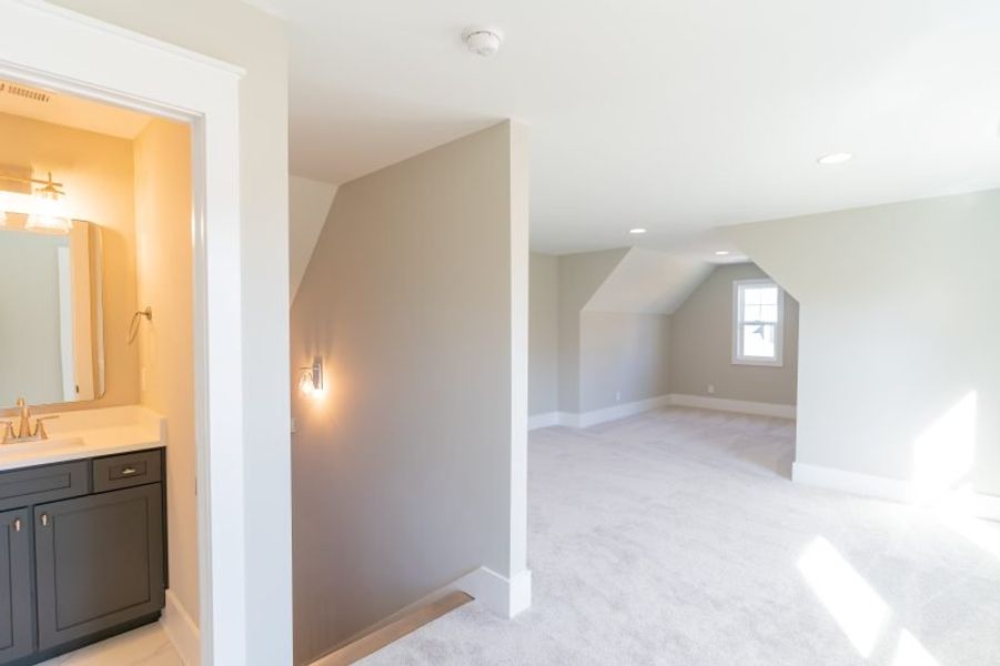 Spacious, unfurnished interior of a new home in Creekside, Cleveland (Image 60). Spacious, unfurnished interior of a new home in Creekside, Cleveland (Image 60).