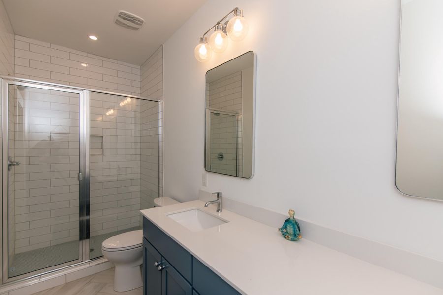 Furnished interior view inside a new home in , Edisto Island (Image 18).