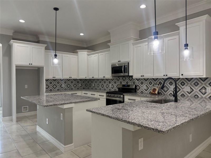 Image 2 of a home in . Image 2 of a home in .