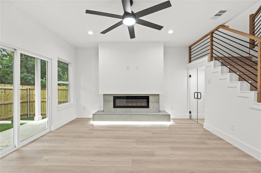 Spacious, unfurnished interior of a new home in , Dallas (Image 7).