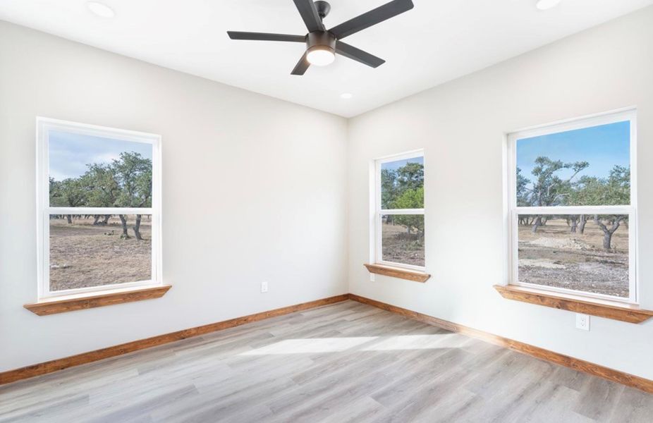 Spacious, unfurnished interior of a new home in , Harper (Image 17).