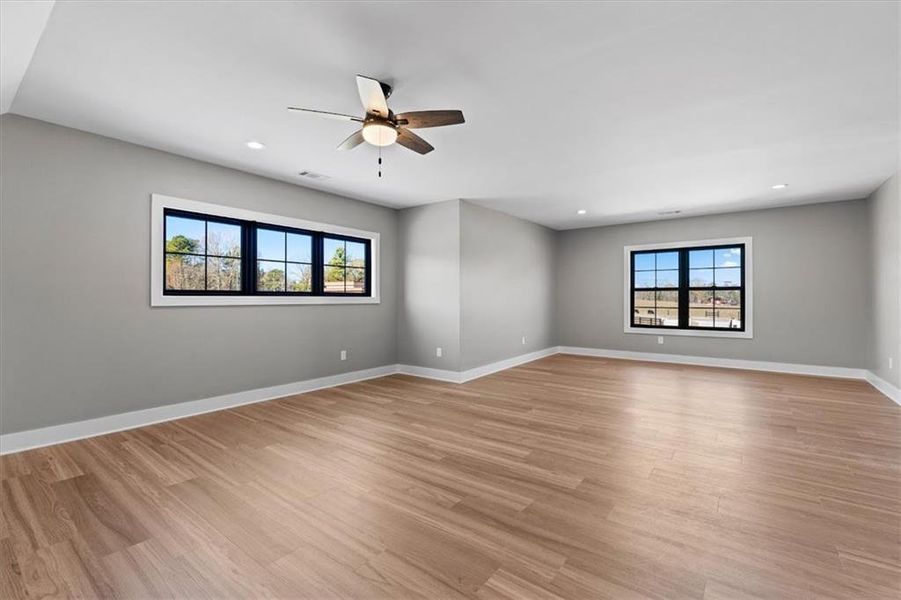 Spacious, unfurnished interior of a new home in , Bremen (Image 31).