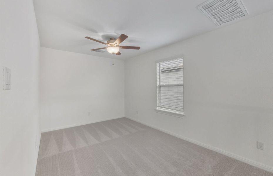 Spacious, unfurnished interior of a new home in Wolf Ranch, Georgetown (Image 22).