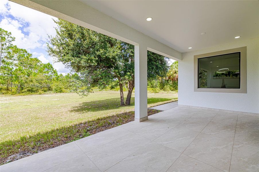 Exterior details and patio area of a home in , Lehigh Acres (Image 30).