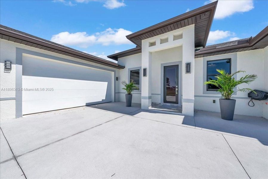 Exterior details and patio area of a home in , Lehigh Acres (Image 1). Exterior details and patio area of a home in , Lehigh Acres (Image 1).