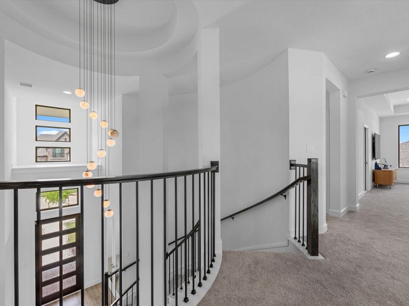 Spacious, unfurnished interior of a new home in Valencia, Manvel (Image 25).