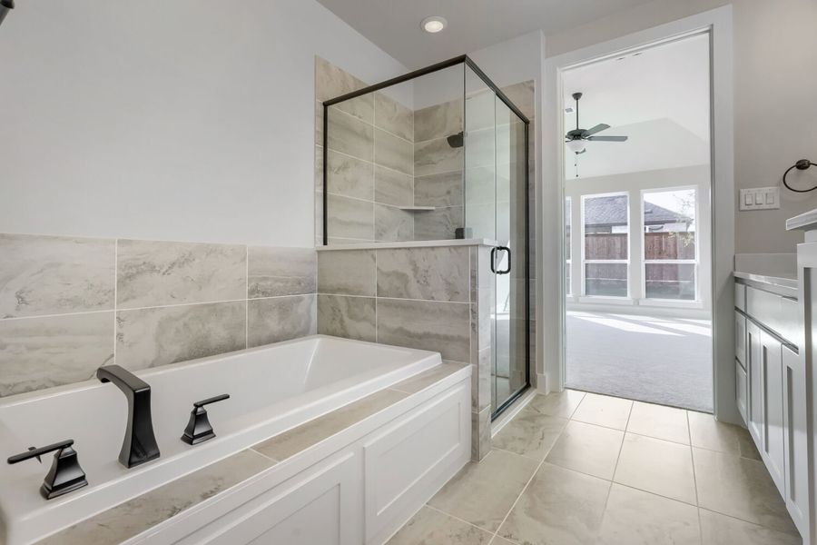 2613 Grinnel - Primary Bathroom