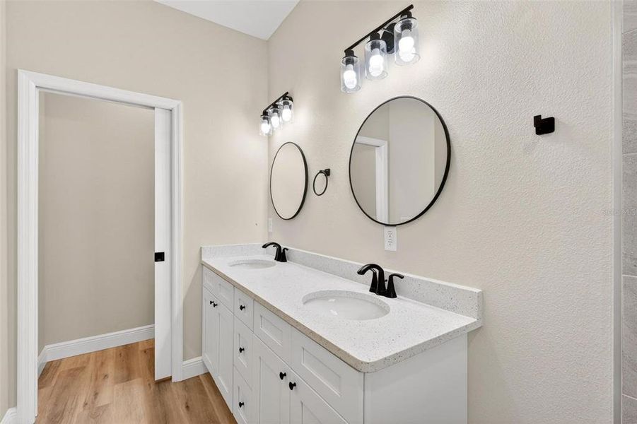 Furnished interior view inside a new home in , Eustis (Image 10).