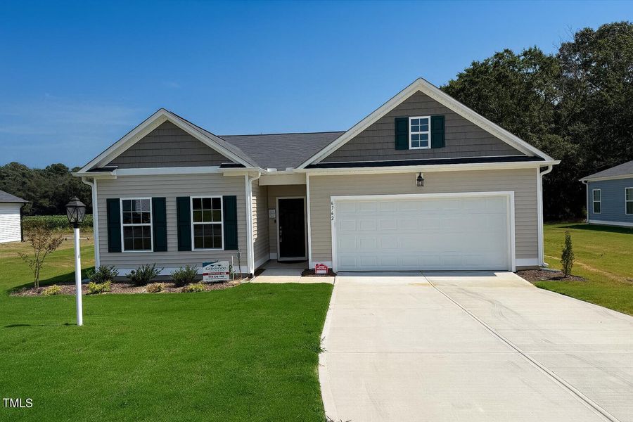 Charming Suburban Home with Garden Charming Suburban Home with Garden