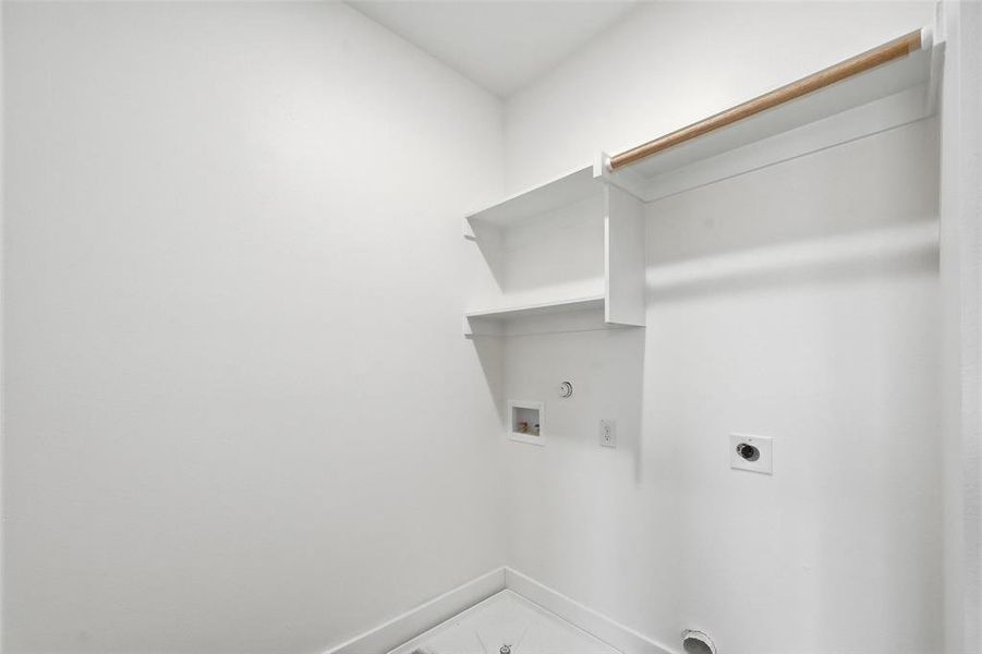 Spacious, unfurnished interior of a new home in , Dallas (Image 21).