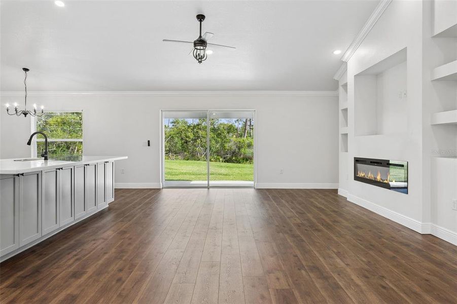 Spacious, unfurnished interior of a new home in , Weeki Wachee (Image 14).