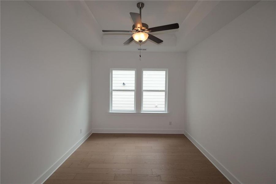 Spacious, unfurnished interior of a new home in Maple Grove at Towne Lake, Woodstock (Image 10).