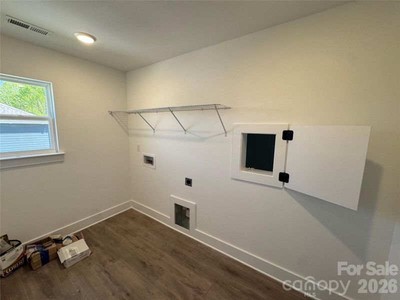 Spacious, unfurnished interior of a new home in Robinson Oaks, Gastonia (Image 21).