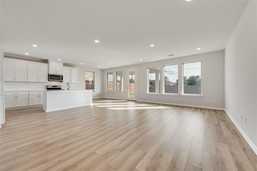 Spacious, unfurnished interior of a new home in Walden Pond, Forney (Image 14). Spacious, unfurnished interior of a new home in Walden Pond, Forney (Image 14).