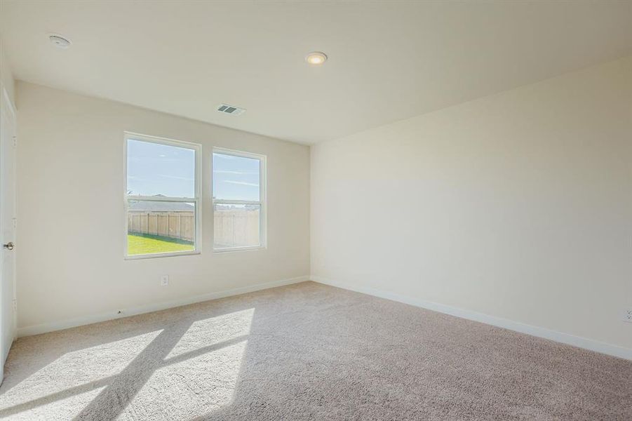 Spacious, unfurnished interior of a new home in Middlefield Village, Dallas (Image 18). Spacious, unfurnished interior of a new home in Middlefield Village, Dallas (Image 18).