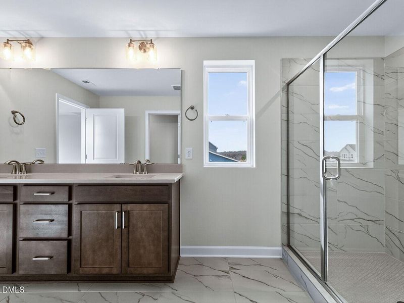 029-1280x960-primary-bath