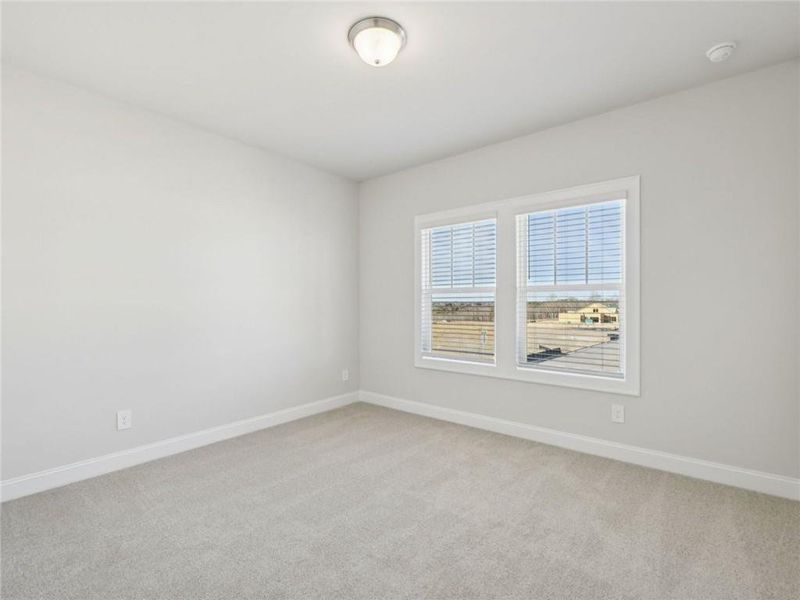 Spacious, unfurnished interior of a new home in River Pointe, Monroe (Image 16).