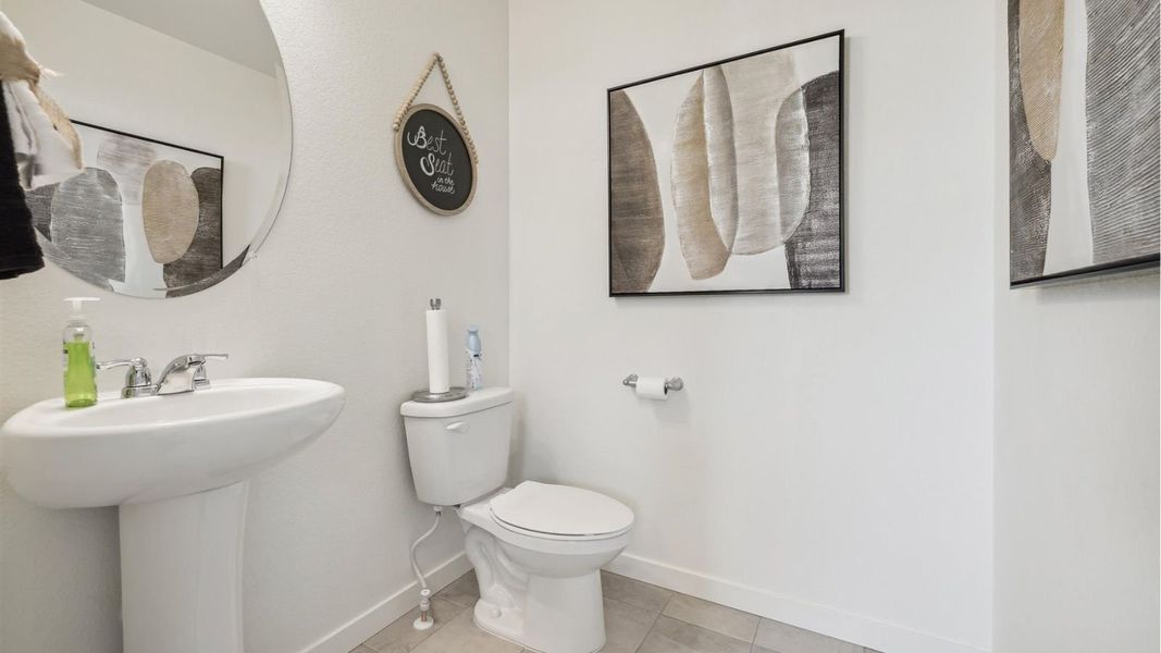 Furnished interior view inside a new home in Settlers Crossing, Commerce City (Image 12).