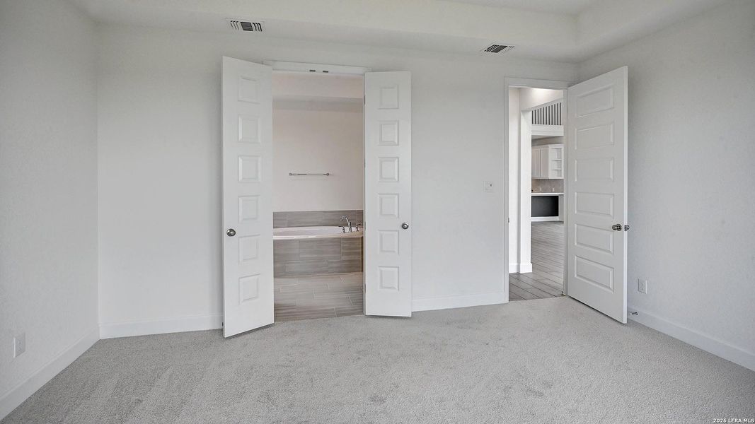 Spacious, unfurnished interior of a new home in Briggs Ranch, San Antonio (Image 17). Spacious, unfurnished interior of a new home in Briggs Ranch, San Antonio (Image 17).