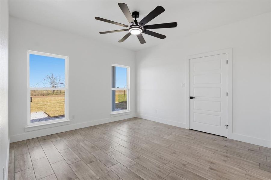 Spacious, unfurnished interior of a new home in , Mabank (Image 28).