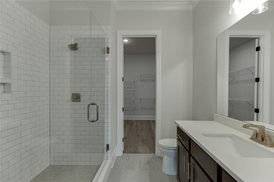 Furnished interior view inside a new home in , Jefferson (Image 6).