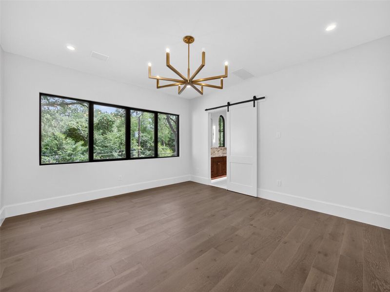 Spacious, unfurnished interior of a new home in , Austin (Image 34).