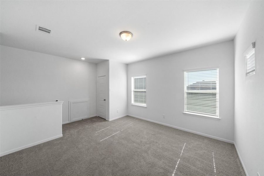 Spacious, unfurnished interior of a new home in Rollingbrook Estates, Baytown (Image 23).