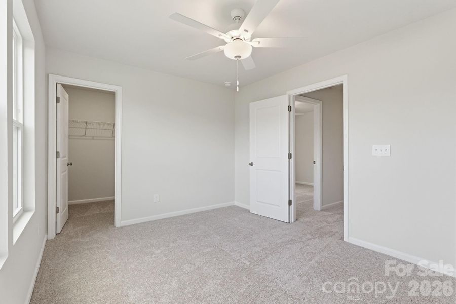 Spacious, unfurnished interior of a new home in Piper Creek, Newton (Image 23).