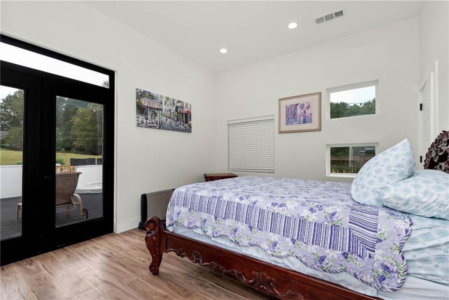 Furnished interior view inside a new home in , Auburn (Image 32).