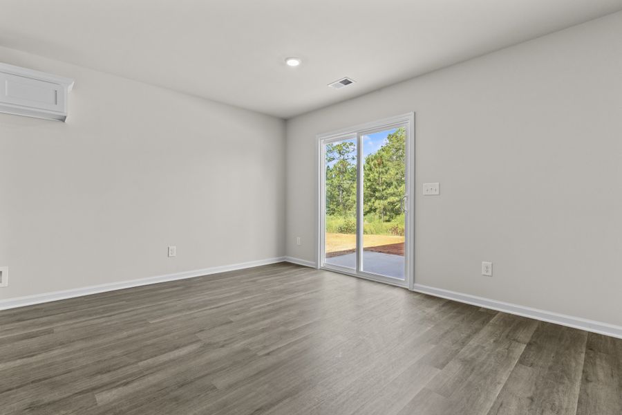 Representative unfurnished interior of a home built from the Cedar B by McGuinn Homes in Willow Lake, Blythewood (Image 18).