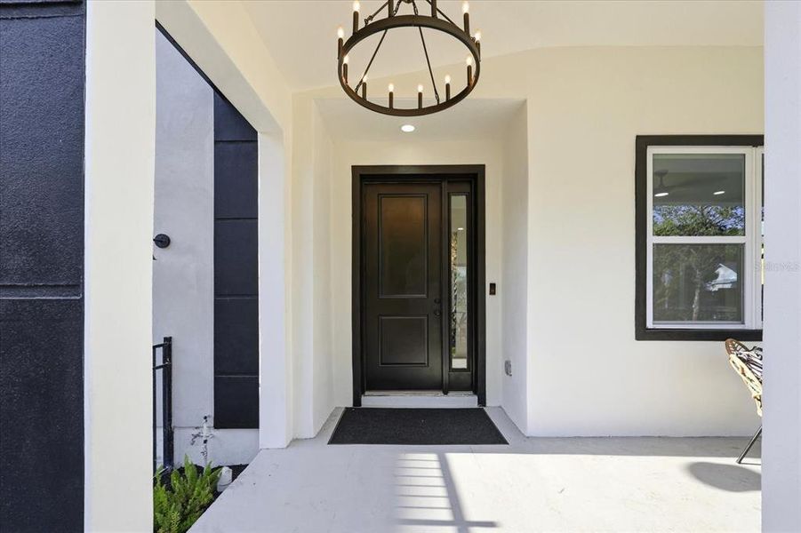 Exterior details and patio area of a home in , St. Petersburg (Image 27).