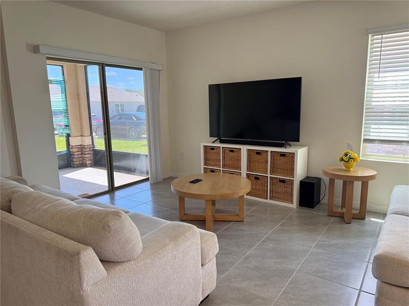 Furnished interior view inside a new home in Kindred, Kissimmee (Image 15).