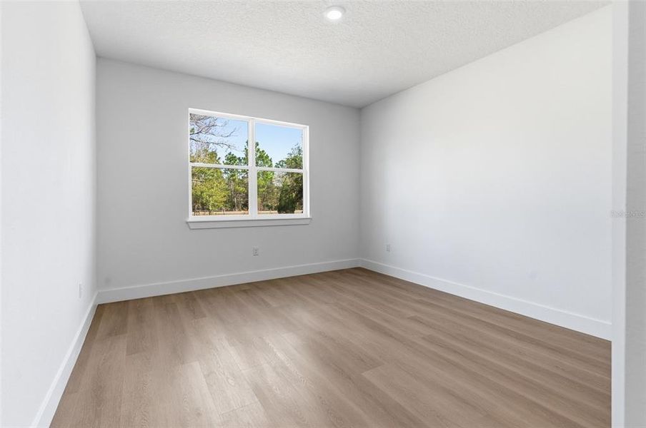 Spacious, unfurnished interior of a new home in , Orlando (Image 20).