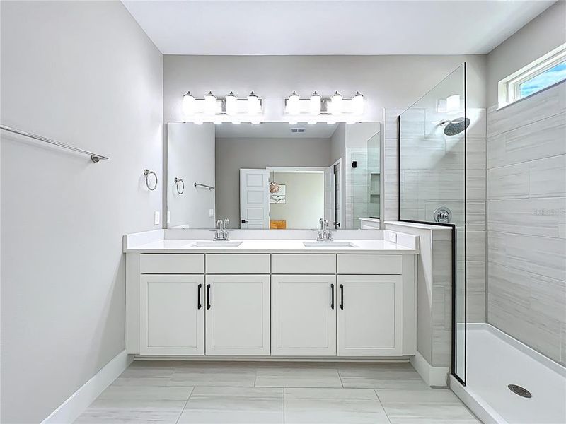 Furnished interior view inside a new home in , Winter Garden (Image 40).