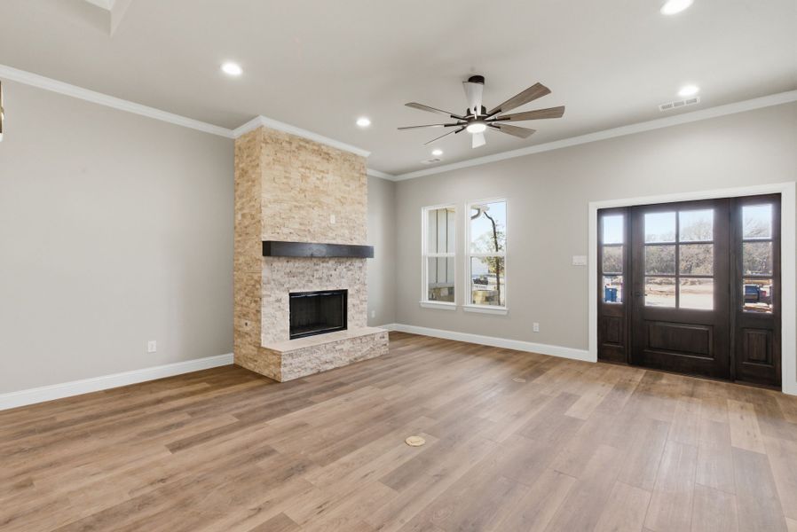 Representative unfurnished interior of a home built from the Canyon Plan by Zeal Home Builders in Sunrise Point, Weatherford (Image 32).