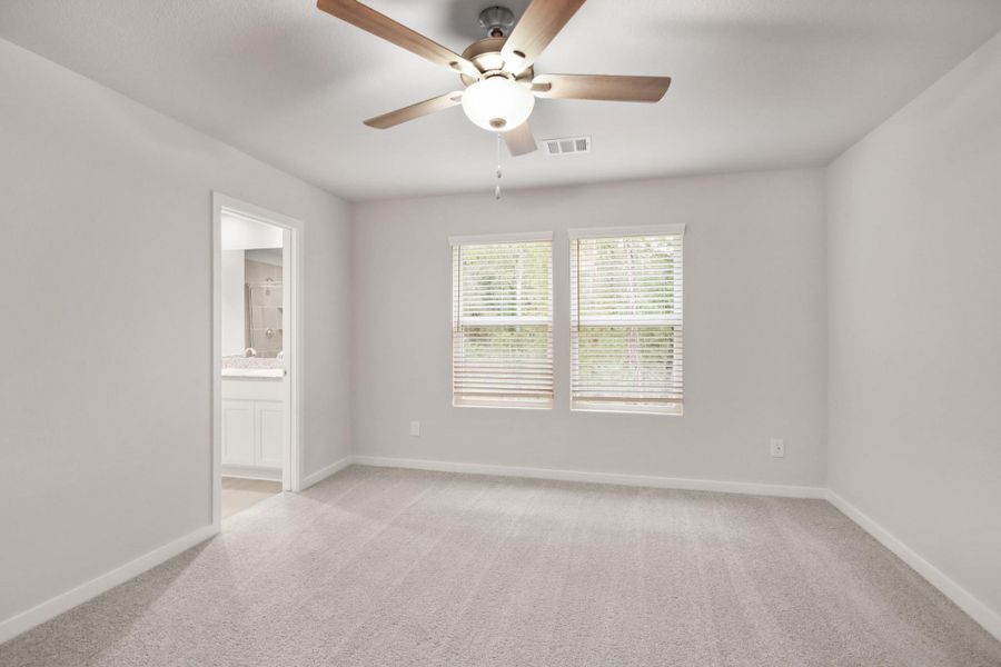 Spacious, unfurnished interior of a new home in Maple Heights, Porter (Image 13).