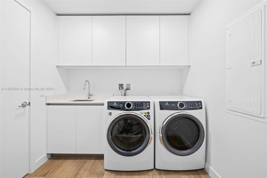 Furnished interior view inside a new home in Casamar, Pompano Beach (Image 10). Furnished interior view inside a new home in Casamar, Pompano Beach (Image 10).